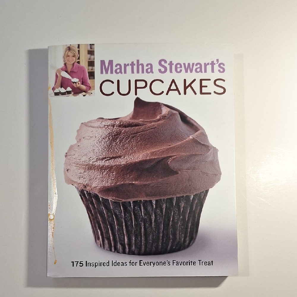 Martha Stewart's Cupcakes Book with Chocolate Brown Cover